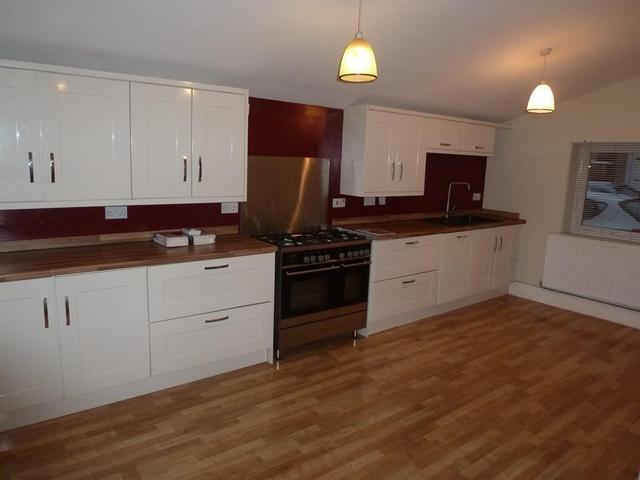  Image of 3 bedroom Semi-Detached house to rent in New Road Youlgrave Bakewell DE45 at New Road Youlgrave BAKEWELL, DE45 1WP
