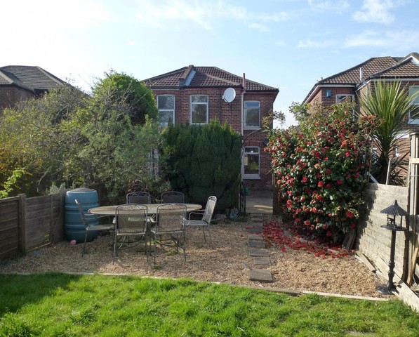  Image of 3 bedroom Detached house to rent in Newton Road Southampton SO18 at Southampton, SO18 1NH