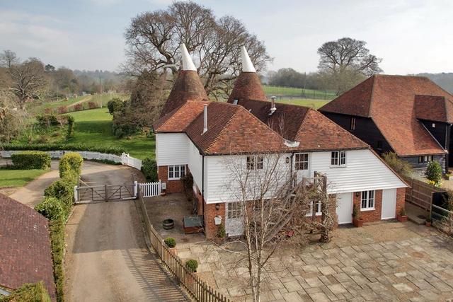  Image of 5 bedroom Detached house for sale in Nineveh Lane Benenden Cranbrook TN17 at Benenden, TN17 4LG