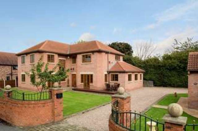  Image of 2 bedroom Property for sale in The Brambles Royston Barnsley S71 at The Brambles Royston Barnsley, S71 4TA