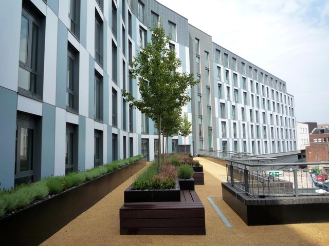 Image of 2 bedroom Apartment to rent in Queensway Redhill RH1 at Nobel House 4 Queensway Redhill, RH1 1TX