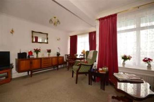  Image of 2 bedroom Ground Flat for sale in West Parade Worthing BN11 at Worthing West Sussex Worthing, BN11 3QY