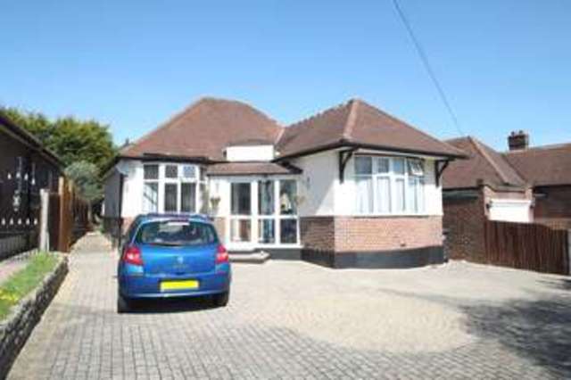  Image of 3 bedroom Detached house for sale in Oakdene Drive Tolworth Surbiton KT5 at Tolworth Surbiton Surrey, KT5 9NH