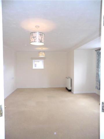  Image of 2 bedroom Apartment to rent in Oakley Road Southampton SO16 at Oakley Court 1 Oakley Road Southampton, SO16 4FA