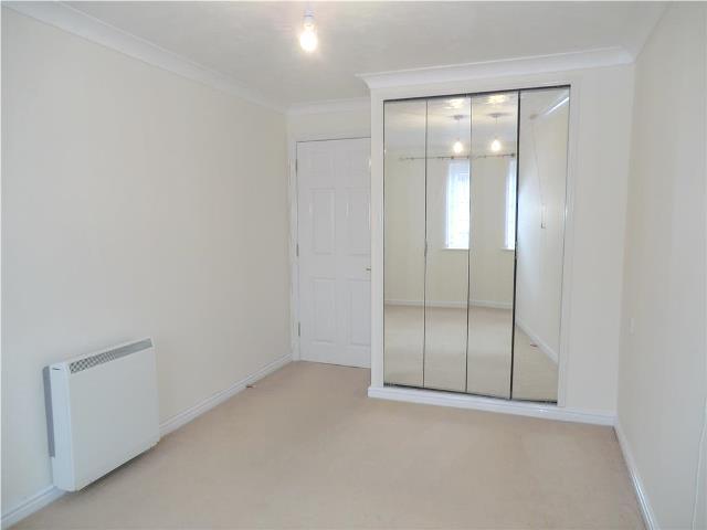  Image of 2 bedroom Apartment to rent in Oakley Road Southampton SO16 at Oakley Court 1 Oakley Road Southampton, SO16 4FA
