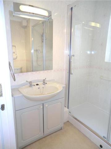  Image of 2 bedroom Apartment to rent in Oakley Road Southampton SO16 at Oakley Court 1 Oakley Road Southampton, SO16 4FA