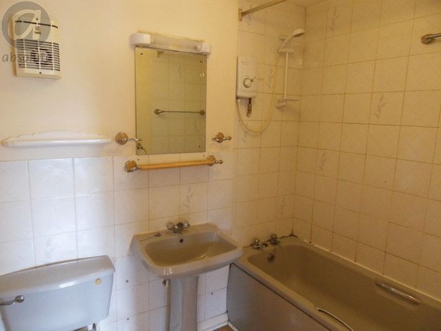 Image of 2 bedroom Flat to rent in Union Street Bedford MK40 at Union Street  Bedford, MK40 2UU