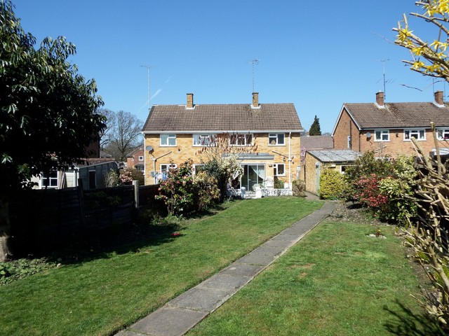  Image of 3 bedroom Detached house to rent in Orchard Close Ash Vale Aldershot GU12 at Ash Vale  Aldershot, GU12 5HU