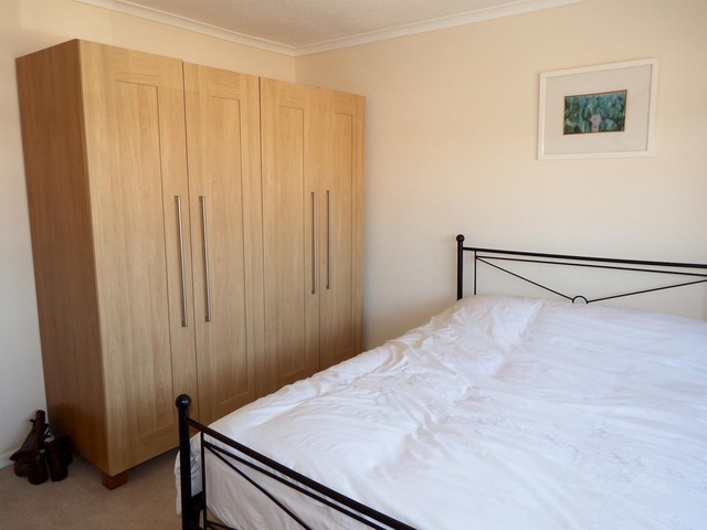  Image of 3 bedroom Detached house to rent in Orchard Close Ash Vale Aldershot GU12 at Ash Vale  Aldershot, GU12 5HU