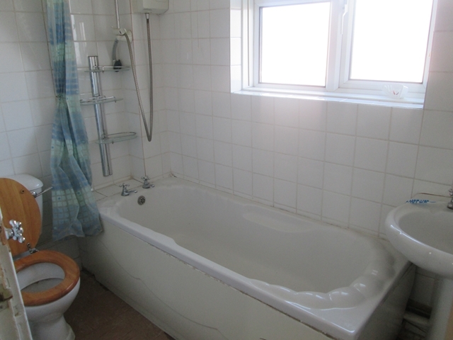  Image of 3 bedroom Detached house to rent in Outmore Road Kitts Green Birmingham B33 at Outmore Road Sheldon Birmingham, B33 0XL