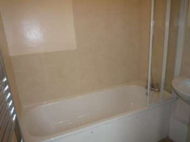  Image of 3 bedroom Detached house to rent in Parkhurst Road Sutton SM1 at Sutton, SM1 3RZ