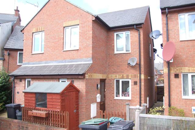  Image of 3 bedroom Detached house for sale in Peck Way Rushden NN10 at Rushden Northamptonshire Rushden, NN10 6BD