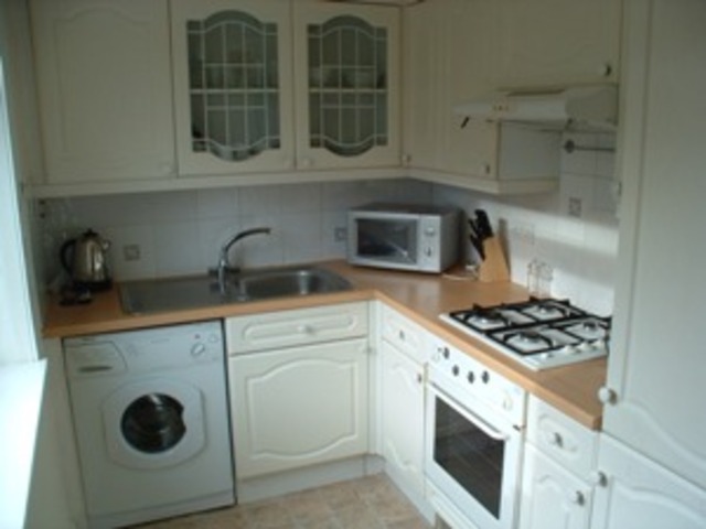  Image of 2 bedroom Flat to rent in Pilton Avenue Edinburgh EH5 at Pilton Edinburgh Edinburgh, EH5 2HP