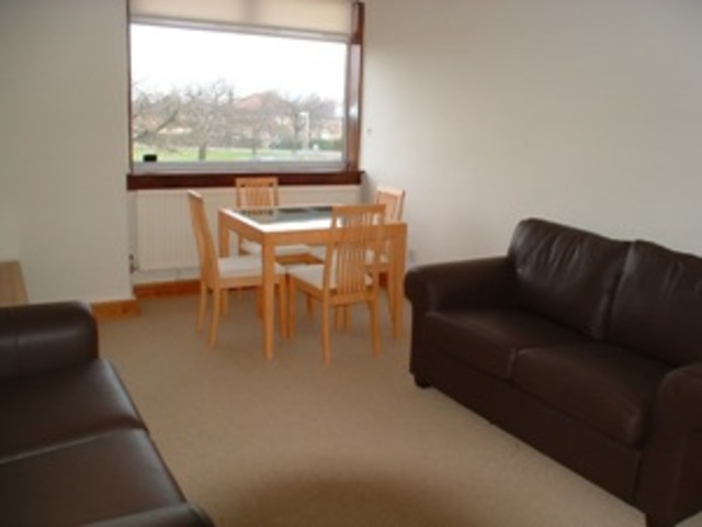  Image of 2 bedroom Flat to rent in Pilton Avenue Edinburgh EH5 at Pilton Edinburgh Edinburgh, EH5 2HP