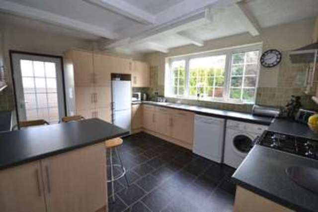  Image of 4 bedroom Detached house for sale in Pledwick Lane Wakefield WF2 at Sandal Wakefield West Yorkshire, WF2 6DN