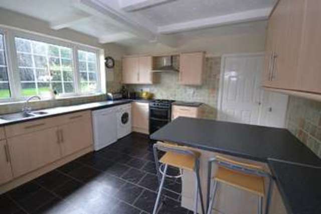  Image of 4 bedroom Detached house for sale in Pledwick Lane Wakefield WF2 at Sandal Wakefield West Yorkshire, WF2 6DN