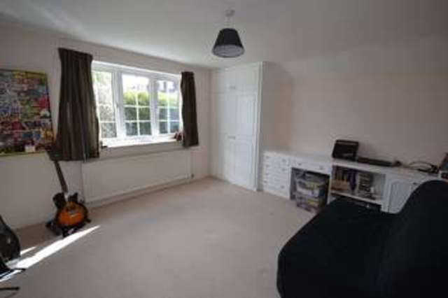 Image of 4 bedroom Detached house for sale in Pledwick Lane Wakefield WF2 at Sandal Wakefield West Yorkshire, WF2 6DN