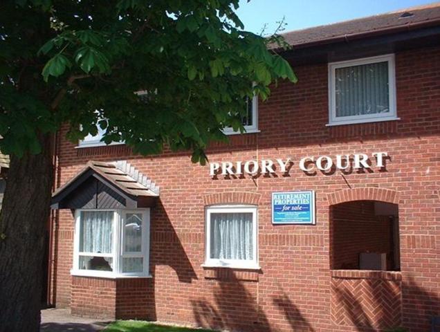  Image of 1 bedroom Apartment to rent in Priory Court Blackpool FY1 at Priory Court Raikes Parade Blackpool, FY1 4EW