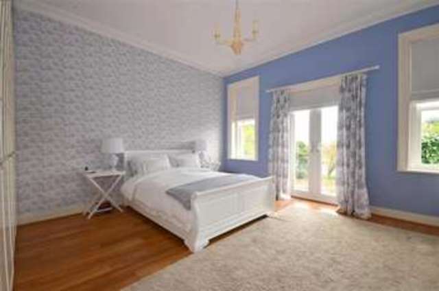  Image of 2 bedroom Ground Flat for sale in Queens Road Crowborough TN6 at Crowborough East Sussex Crowborough, TN6 1EH