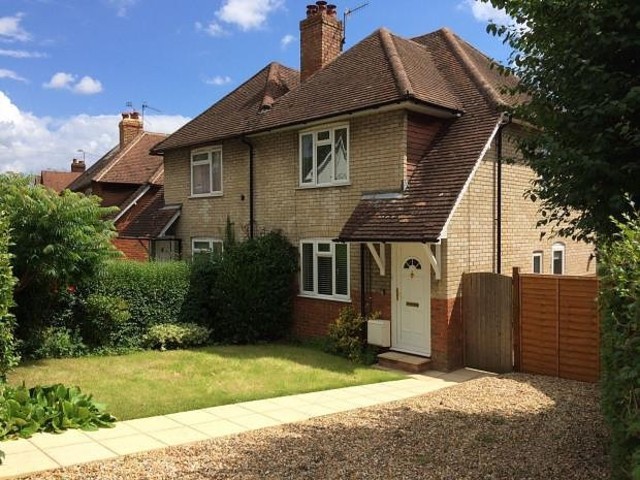  Image of 3 bedroom Detached house to rent in Raymond Crescent Guildford GU2 at Guildford, GU2 7SZ