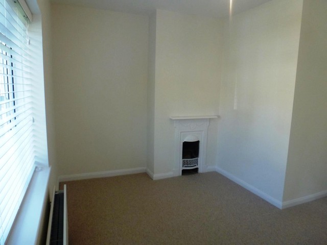  Image of 3 bedroom Detached house to rent in Raymond Crescent Guildford GU2 at Guildford, GU2 7SZ