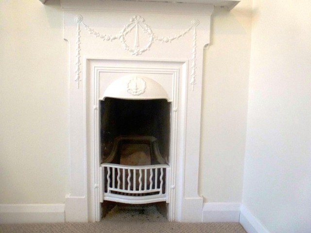  Image of 3 bedroom Detached house to rent in Raymond Crescent Guildford GU2 at Guildford, GU2 7SZ