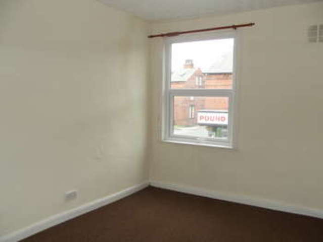  Image of 4 bedroom End of Terrace to rent in Recreation Street Leeds LS11 at Holbeck Leeds West Yorkshire, LS11 0AR