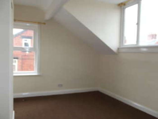  Image of 4 bedroom End of Terrace to rent in Recreation Street Leeds LS11 at Holbeck Leeds West Yorkshire, LS11 0AR