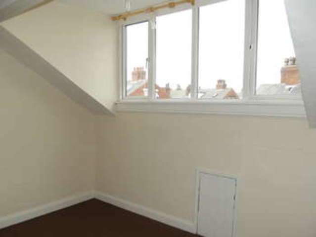 Image of 4 bedroom End of Terrace to rent in Recreation Street Leeds LS11 at Holbeck Leeds West Yorkshire, LS11 0AR