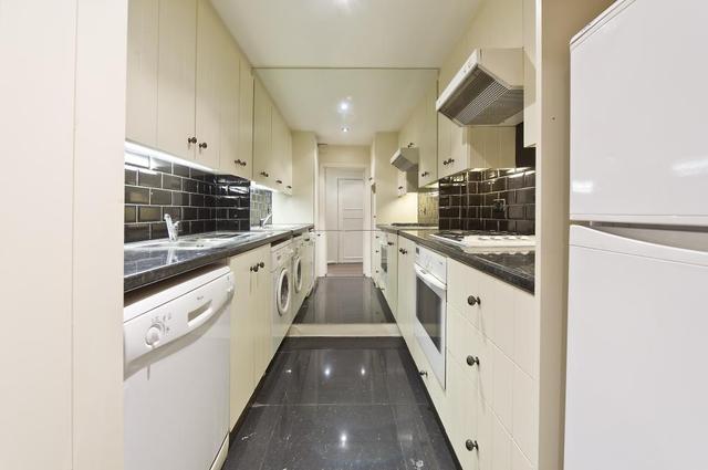  Image of 1 bedroom Flat for sale in Redcliffe Square London SW10 at Redcliffe Square  London, SW10 9BN