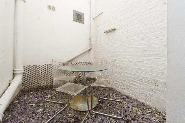  Image of 1 bedroom Flat for sale in Redcliffe Square London SW10 at Redcliffe Square  London, SW10 9BN