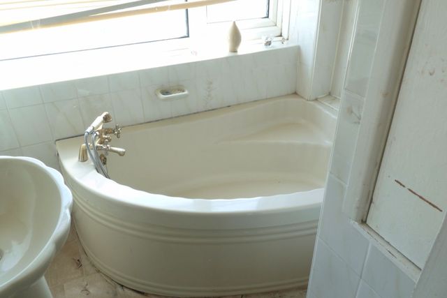 Image of 5 bedroom Terraced house to rent in Rhone Close Sparkhill Birmingham B11 at RHONE CLOSE  BIRMINGHAM, B11 4HR