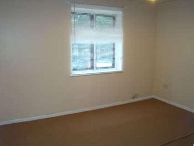  Image of 1 bedroom Flat to rent in River View Gillingham ME8 at River View  Gillingham, ME8 6XW
