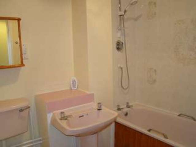  Image of 1 bedroom Flat to rent in River View Gillingham ME8 at River View  Gillingham, ME8 6XW