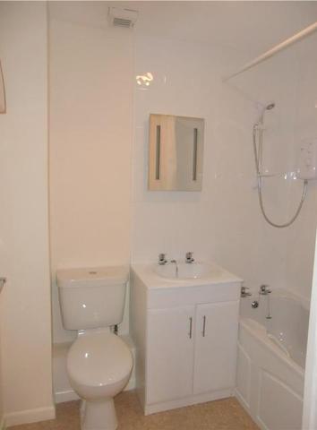  Image of 2 bedroom Cottage to rent in Redannick Lane Truro TR1 at Robartes Court Redannick Lane Truro, TR1 2XX