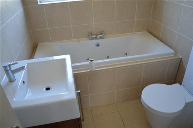  Image of 2 bedroom End of Terrace to rent in Rockingham Road Yardley Birmingham B25 at Yardley, B25 8RG