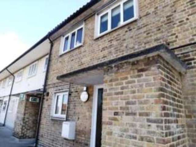  Image of 3 bedroom Maisonette for sale in Whitchurch Road Romford RM3 at Romford  Harold Hill, RM3 9AA