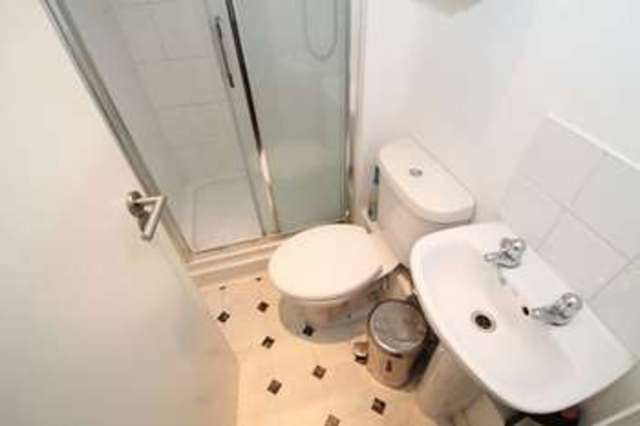  Image of 1 bedroom Property to rent in Braggs Lane St. Philips Bristol BS2 at Braggs Lane St Judes Bristol, BS2 0DE