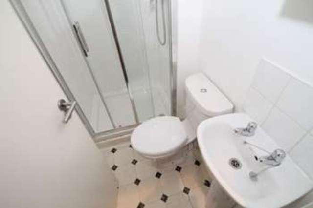  Image of 1 bedroom Property to rent in Braggs Lane St. Philips Bristol BS2 at Braggs Lane St Judes Bristol, BS2 0DE