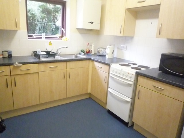  Image of Flat to rent in Meridian Way East Grinstead RH19 at East Grinstead, RH19 3GB