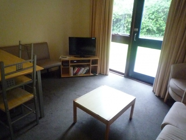  Image of Flat to rent in Meridian Way East Grinstead RH19 at East Grinstead, RH19 3GB