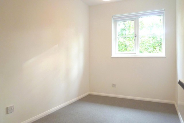  Image of 2 bedroom Flat to rent in Rosamund Close South Croydon CR2 at South Park Hill Rd  South Croydon, CR2 7EW