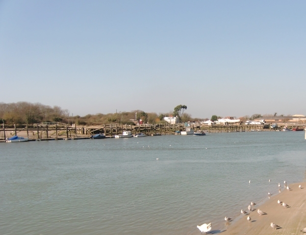  Image of 1 bedroom Apartment to rent in Gloucester Road Littlehampton BN17 at Rose Court Gloucester Road Littlehampton, BN17 7EL
