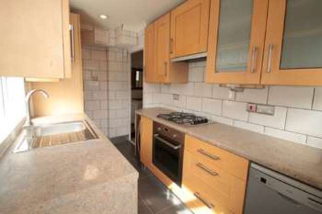 Image of 2 bedroom Detached house to rent in Rosebery Close Morden SM4 at Lower Morden, SM4 4NR