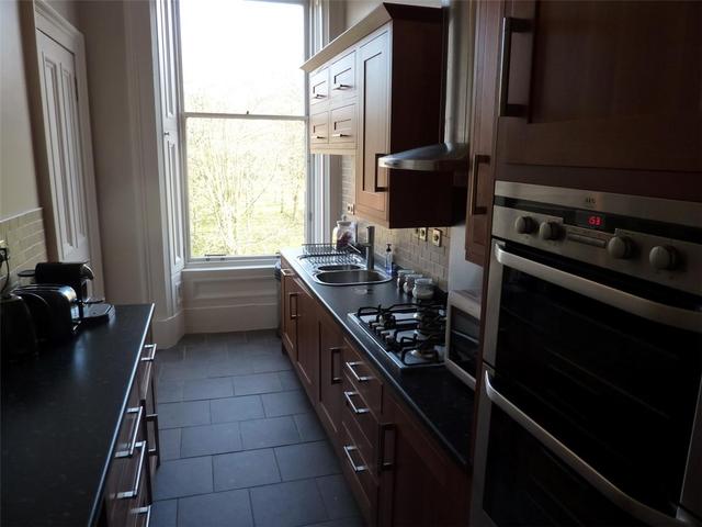  Image of 2 bedroom Flat to rent in Royal Terrace Glasgow G3 at Park Glasgow Glasgow, G3 7NT