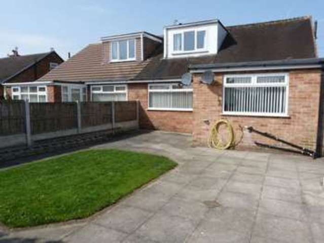  Image of 4 bedroom Detached house to rent in Rozel Crescent Great Sankey Warrington WA5 at Rozel Crescent Great Sankey Warrington, WA5 1JJ