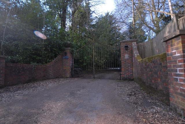 Image of Detached house for sale in Salmons Lane Whyteleafe CR3 at Whyteleafe  Surrey, CR3 0AN