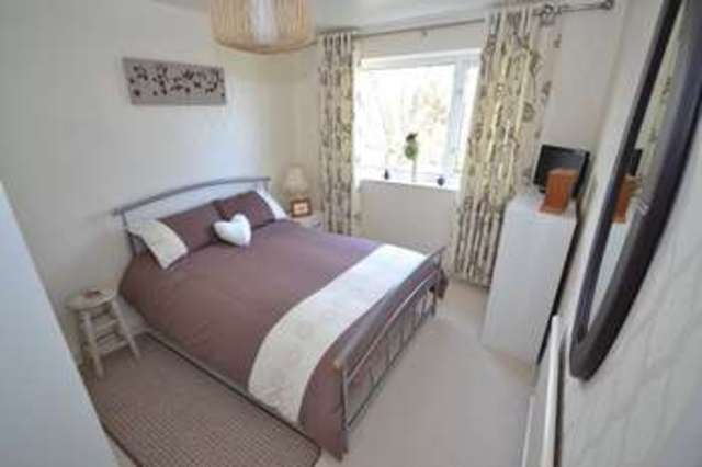  Image of 4 bedroom Semi-Detached house for sale in Sandal Cliff Sandal Wakefield WF2 at Sandal Wakefield West Yorkshire, WF2 6AU
