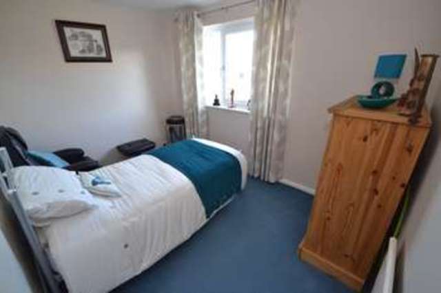  Image of 4 bedroom Semi-Detached house for sale in Sandal Cliff Sandal Wakefield WF2 at Sandal Wakefield West Yorkshire, WF2 6AU