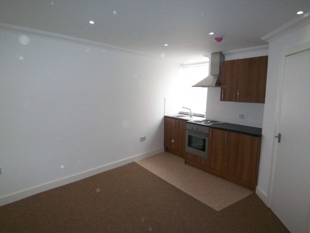  Image of Flat to rent in Seaside Eastbourne BN22 at 220 Seaside  Eastbourne, BN22 7QU